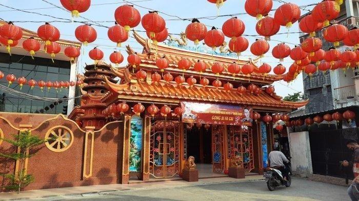 Klenteng Hok Lay Kiong Bekasi