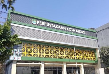 Tampak depan Perpustakaan Kota Bekasi